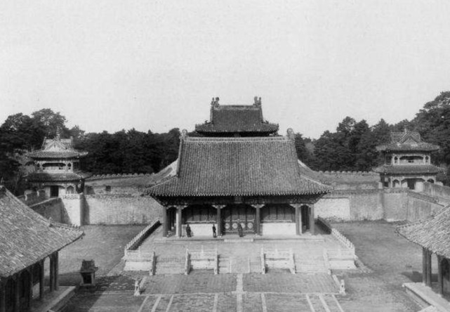 军事家|一代军事家竟干出盗墓这事,只管搬黄金,却遗留了一件24亿的宝物