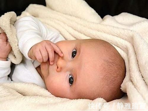 手部|100天是宝宝成长的“分水岭”,掌握这5个变化,父母带娃更轻松