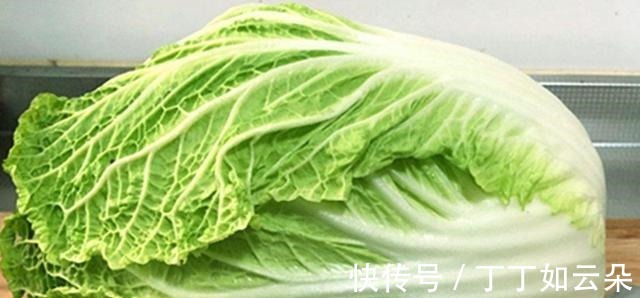 我遇到此菜从不手软，6毛一斤一次性多买点，薄皮大馅家人都爱吃！