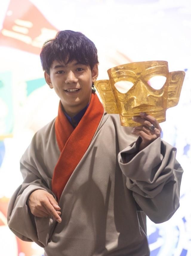 周也 姚安娜要上《中餐厅5》?丁真龚俊也来,黄晓明没人管了