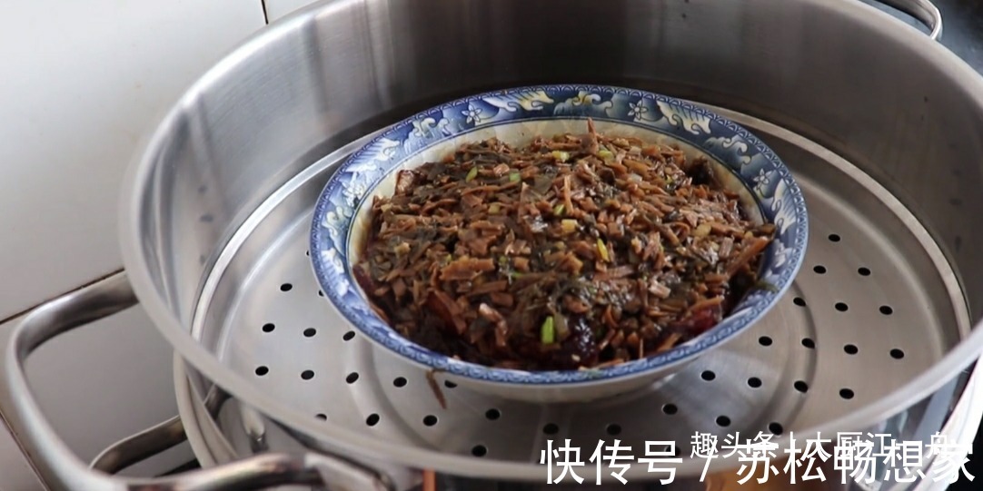 肉片|难怪饭店的扣肉那么好吃原来做法有诀窍，学会给家人露一手吧