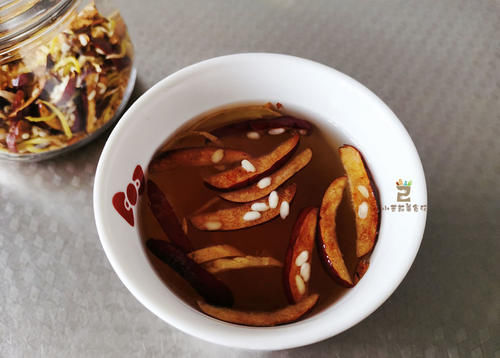 大米|三伏天女人最该喝这茶，早饭后来一杯，祛湿解暑气，天热也精神