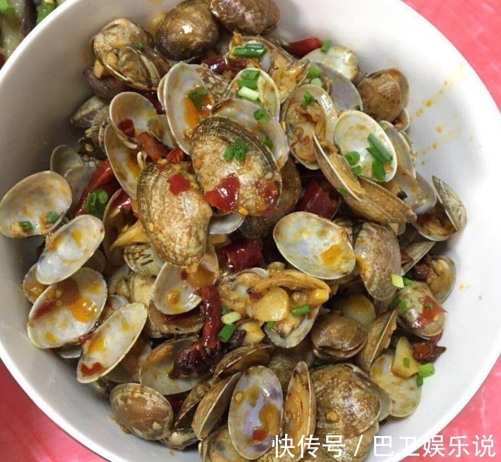 做菜|12个人聚餐吃饭，做了16个菜，做菜做了2个半小时，菜看着还行吗