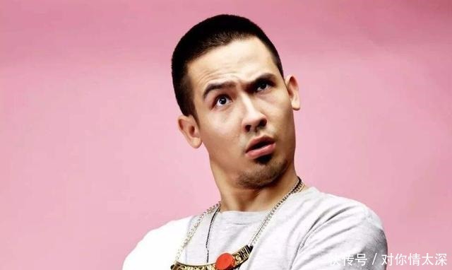 笑起来真好看|《脱口秀大会》李诞自黑式回应卡姆事件,还利用卡姆调侃自身处境