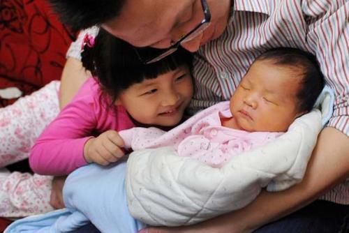 羡慕|一位35岁宝妈的自述:那些曾劝我生二胎的亲戚,如今都在羡慕我