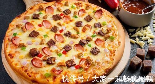 早餐|自制披萨,想吃啥料就放啥料,比面包做法更简单,还能做早餐