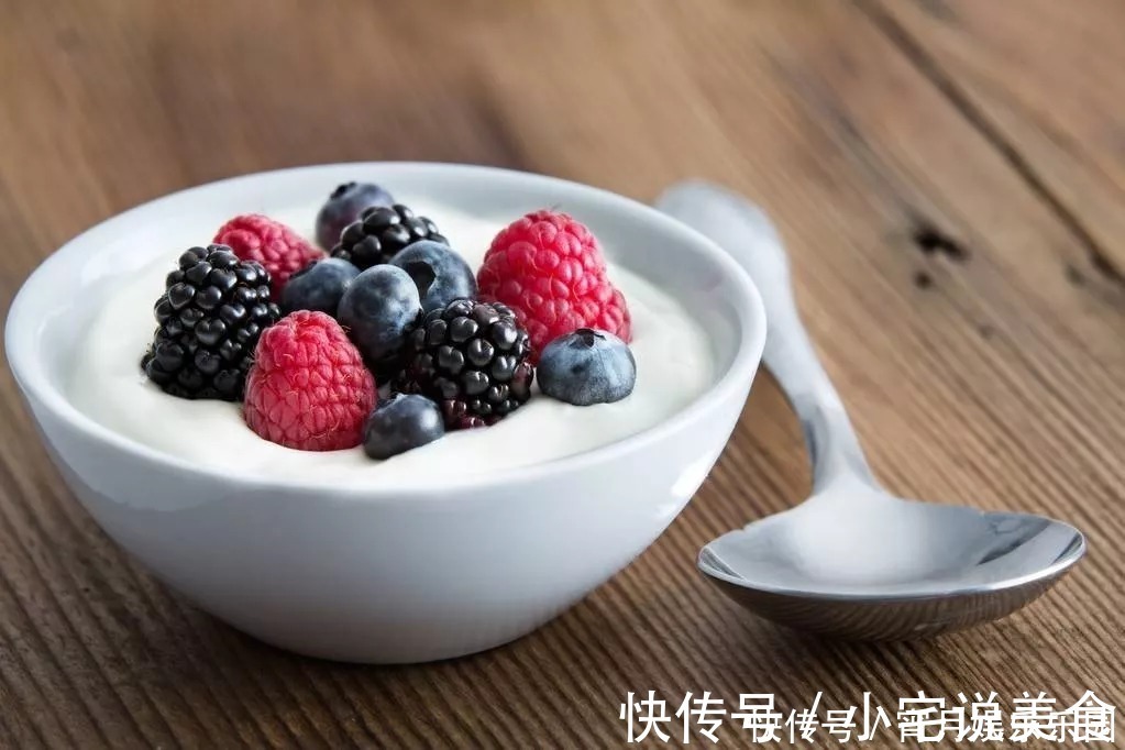 消化|饭后喝酸奶促消化?小心喝错反伤身!酸奶这5个时刻喝才最养生