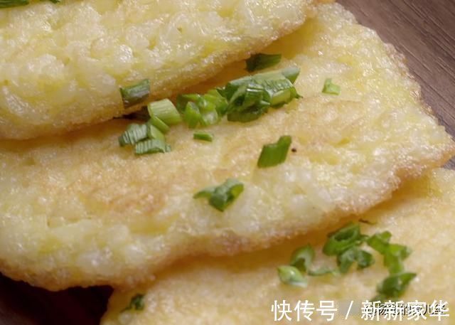 柠檬汁|白米饭的美食新吃法,搭配鸡蛋一拌一煎,营养又解馋,孩子特爱吃