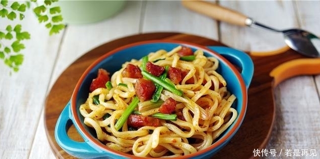 入适量|这样做面条太美味,一人能吃一大锅!