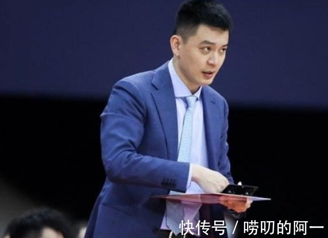 罚款|CBA三消息：联赛三强全输球、杨鸣遭罚款、广东队注册新外援