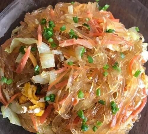 超爱|包菜别只顾着炒肉了,加上一点“它”,味道鲜美,孩子超爱吃