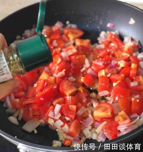  美食|面条的高档吃法，不用去西餐厅，在家自己就能做，孩子一次吃不够