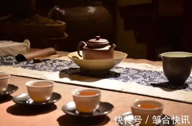 喝茶之前,温杯烫壶这个步骤不能少!3个原因告诉你为什么!