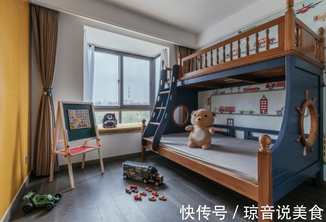 书房|过道别再浪费了,学他家这么装,书房、杂物间都有了!实用性倍增