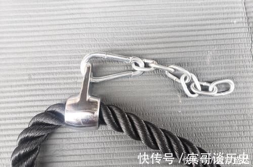 动作|为什么你的二头肌练不大?4个训练技巧,让你增粗手臂维度!