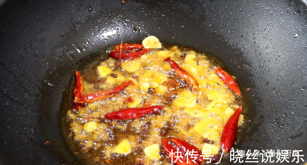 鸭血好吃却腥味太重教你做麻辣鸭血,麻辣开胃又下饭