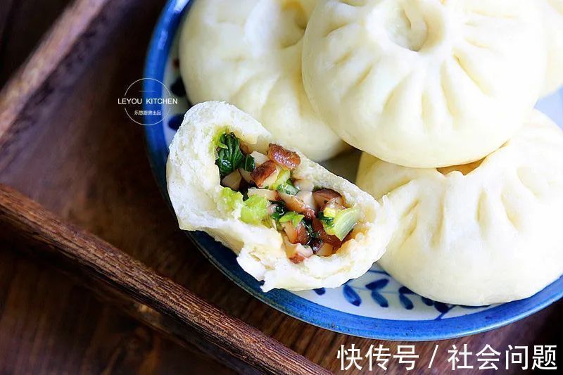 纯素馅大包子,鲜嫩多汁,比肉的还香,一次多蒸点,早餐也有了