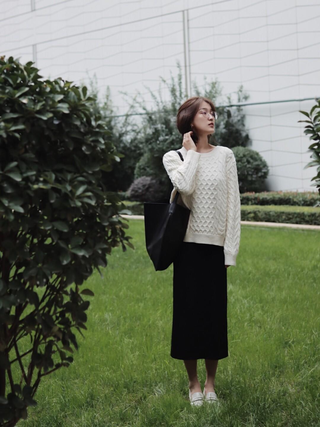 半身裙|女人会穿毛衣才优雅,教你选对款式,轻松展现熟龄气质