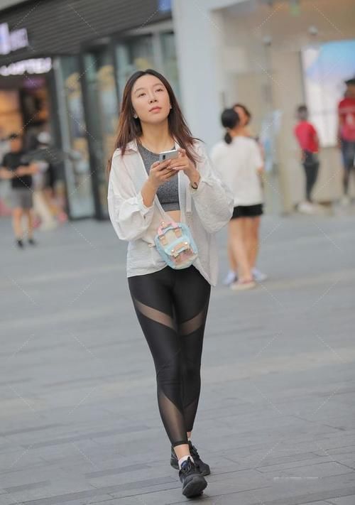 紧身裤 网纱拼接瑜伽裤搭配性感运动背心,修身显身材,健康有活