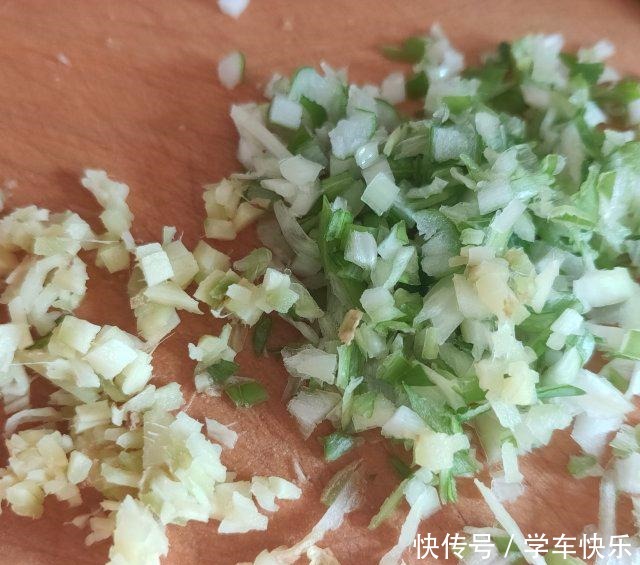 白菜素水饺,味道鲜美可口!