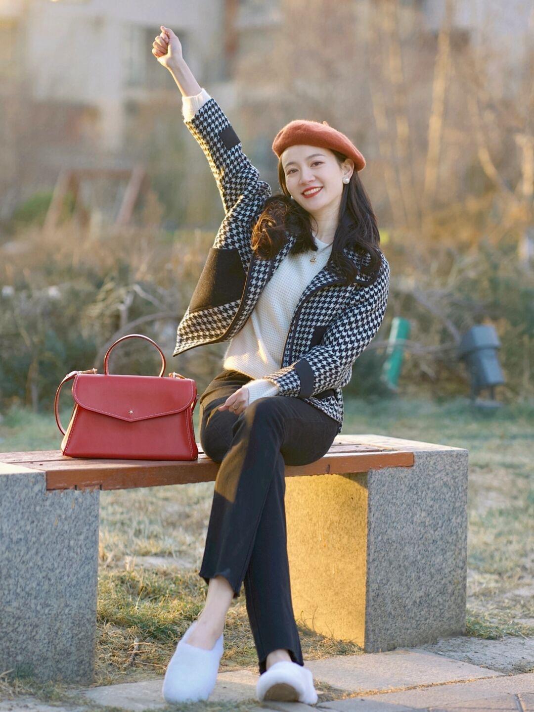 黑白配 冬季不容错过的“毛呢外套”搭配,思路总结好了,看这篇就够