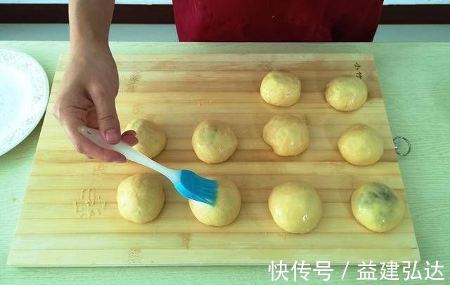 豆沙馅|1碗面粉4个鸡蛋,不用烤箱,教你用平底锅做面包,比蛋糕还好吃