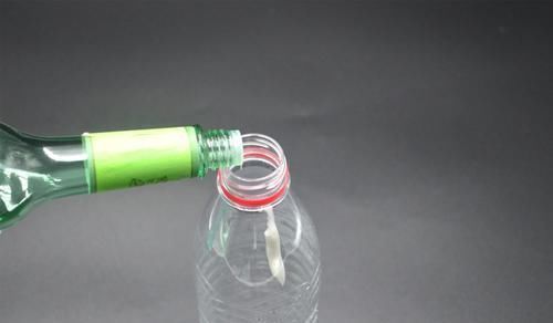 不管马桶多脏多臭,只需一个塑料瓶,马桶干净无异味,都学学吧