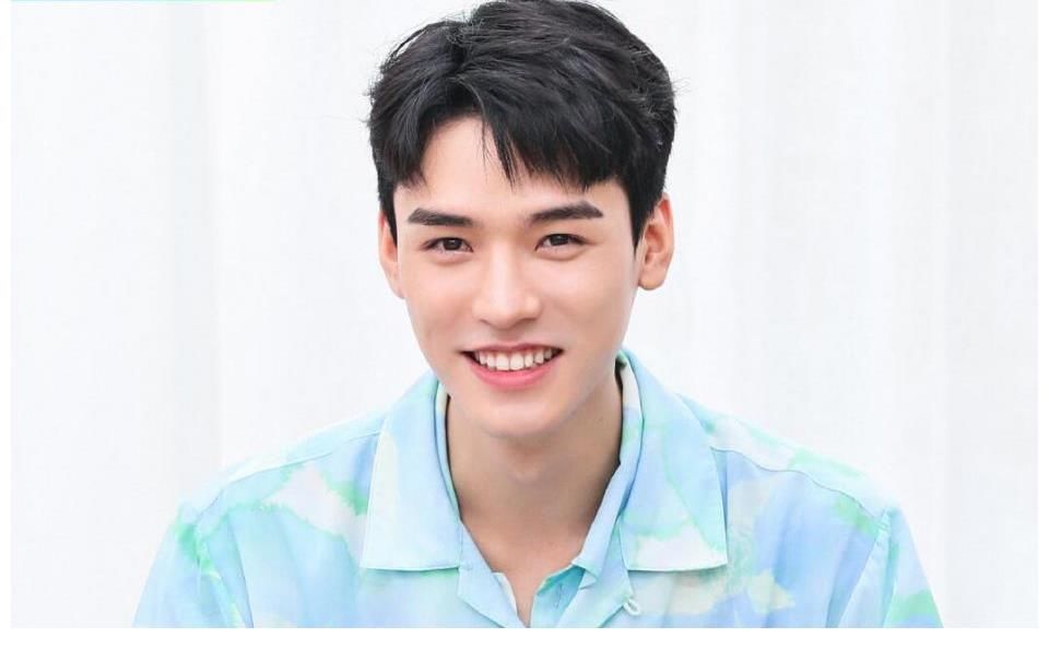 綜藝界|何炅憑什么能成為綜藝界的“定海神針”？趙露思一語道破玄機(jī)