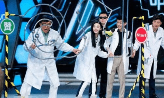 当年录《快本》挨饿没人管，如今再也请不动，已从青铜变王者！