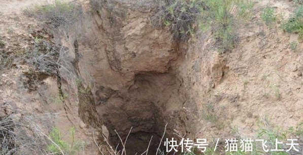 一方法#为何盗墓贼挖掘坟墓后洞口没有土专家这技术让我们自叹不如!