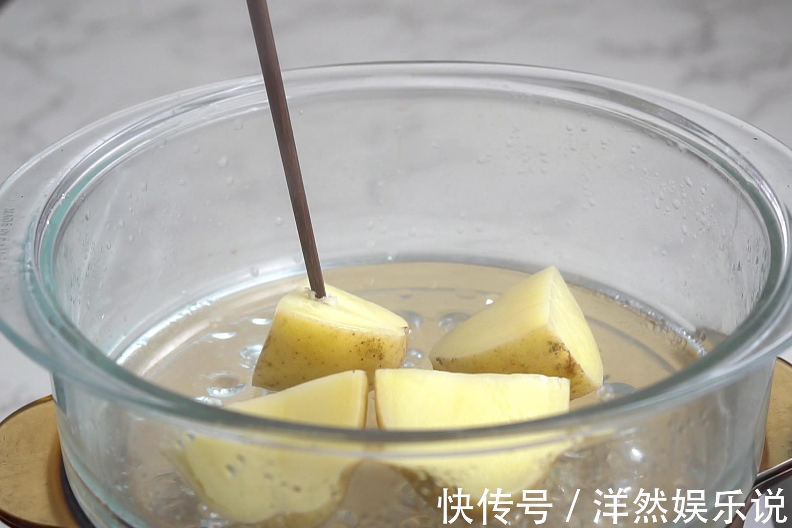 超好吃的土豆球做法,外酥里软特别香,吃了二十个也不觉得腻