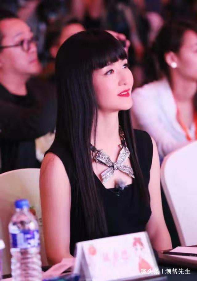 大妈 真正见过大世面的女人,都不会去剪这4种发型,有股浓浓的大妈感