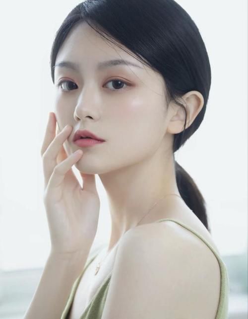 判断你是什么脸型?看这4点就清楚了,其中方脸最受争议