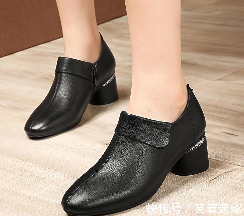 水钻 今年年人气最高的6双一字扣凉鞋,一起来露出美脚趾,女人味十足!