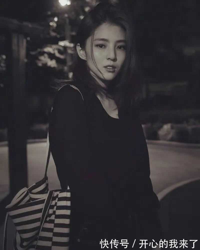 |【被窝段子20220127】人生从哭声开始在泪水里结束,这中间叫做幸福