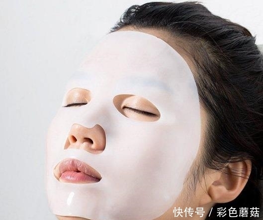 女生|敷完面膜还要洗脸吗？很多女生都经常使用错误,难怪越敷效果越差