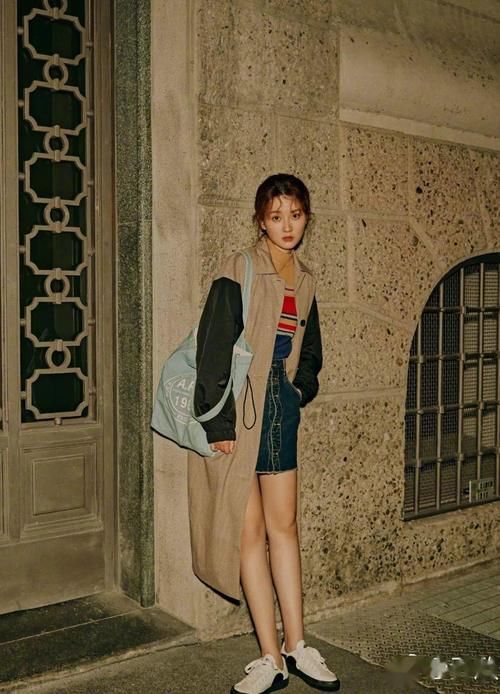 穿搭配色进阶：红色单品这样搭，实用又时髦