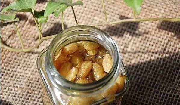 好葡萄干喝出来，葡萄干煮着泡水吃更健康？为了健康了解一下