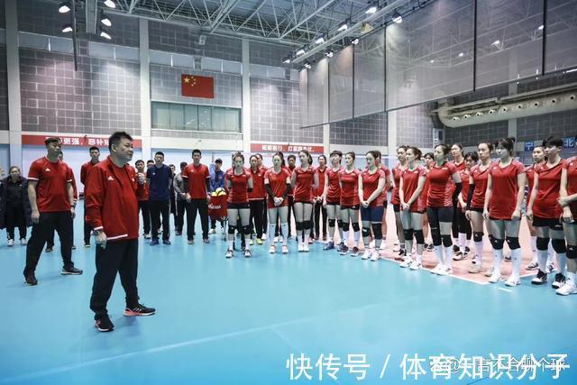 袁心玥|最新集训现场曝光!蔡斌率女排67人进集训营,教练组27人!附图