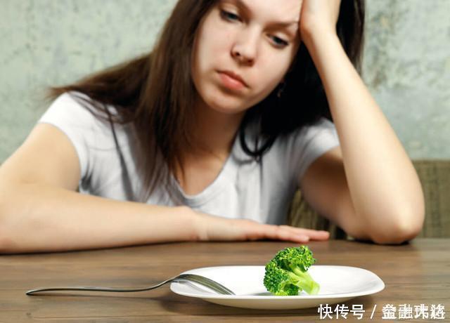 发现身体4个状况别死扛,说明肝已经坏了一半,最好吃点这种食物