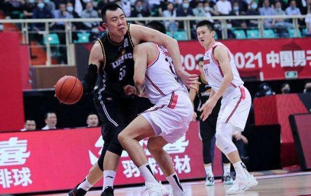 杜锋|韩德君连夜进医院治疗,杜锋发言惹恼球迷,姚明重大处罚双方