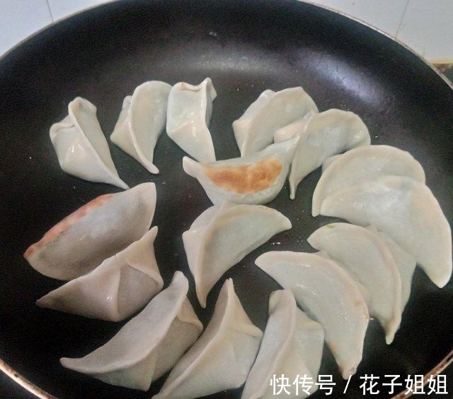 猪肉煎饺|韭菜猪肉煎饺，鲜香味美，百吃不厌！