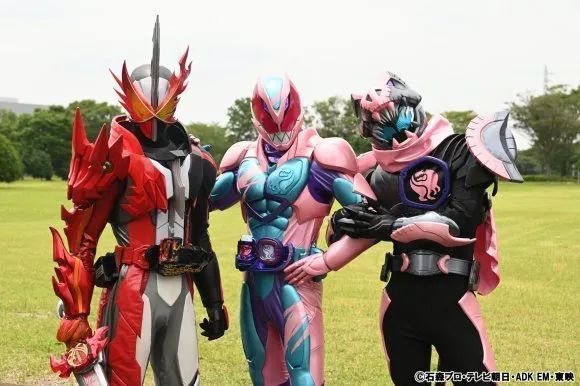 fourze|假面骑士Revice:望月P揭秘剧中传奇骑士的设定,都是真实的存在