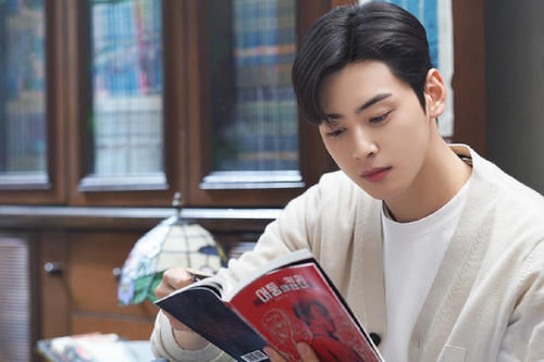 韩剧《女神降临》收官，校草李修浩和本体车银优区别有些大