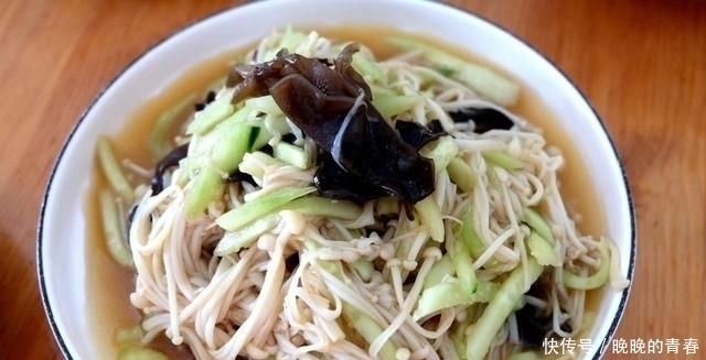 老公|老公孩子去爬山,打车也要回家吃午饭,说妈妈做的饭菜有家的味道