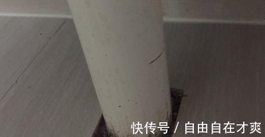 改进|装完水管发现瓷砖孔开的太难看,聪明老婆做个小改进,真是漂亮