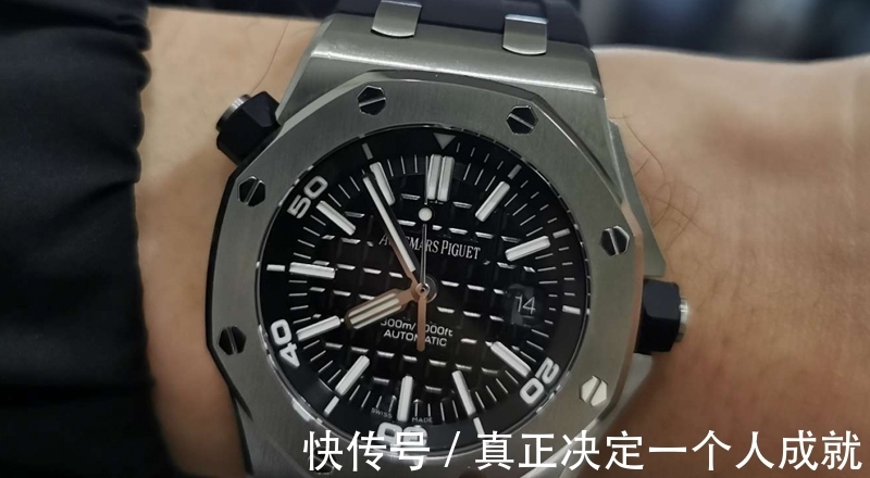 腕表|三十岁男士如何选手表才更年轻,选好配色是关键