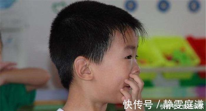 父母|从小“挖鼻孔”的孩子,长大会怎么样医生直言逃不过两种结局