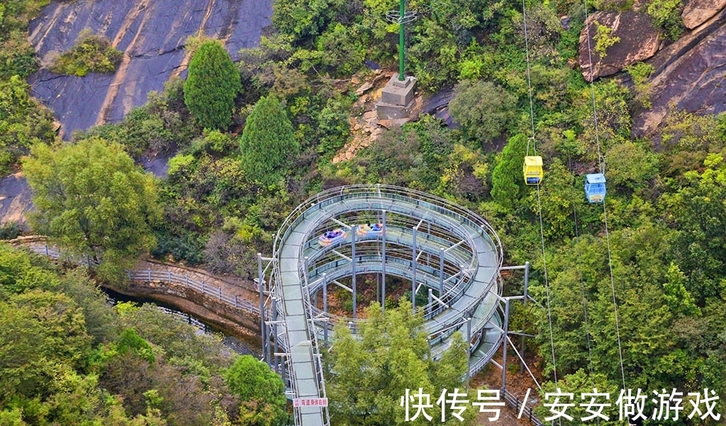 湿身|国庆小长假这里的秋色初现，却仍可玩高空不湿身的滑水，真爽