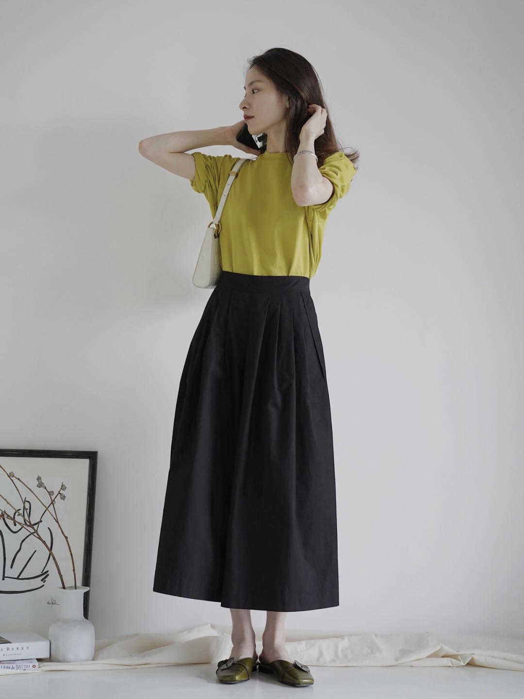 鞋子|秋季半身裙怎样穿好看，可以从上衣下功夫，发挥空间大